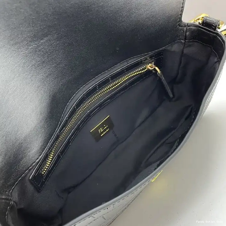 Cheap Black Bag Baguette Crocodile Medium Fendi Leather In 0508
